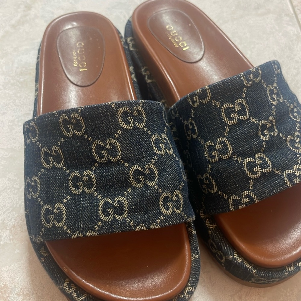 Gucci  shoes